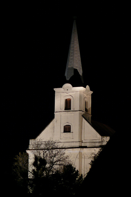 Lebegő templomtorony 