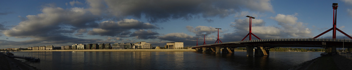 Dunapart híddal 